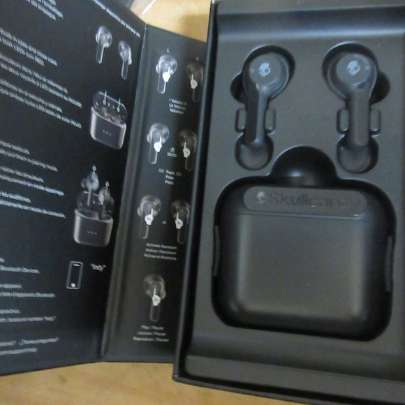 Wireless Airbuds - Picture 4 of 4